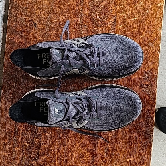 Great condition Men's New Balance Fresh Foam shoes - Picture 1 of 5